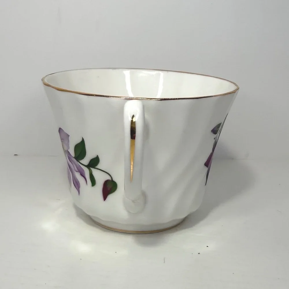 Royal Kendall‎ Bone China Teacup Purple Floral Design Gold Rim Made England